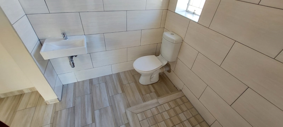 5 Bedroom Property for Sale in Ferreira Town Eastern Cape